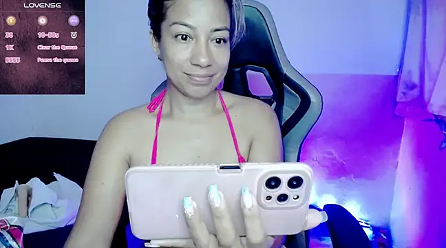 ninatiny online show from February 2, 1:08 pm