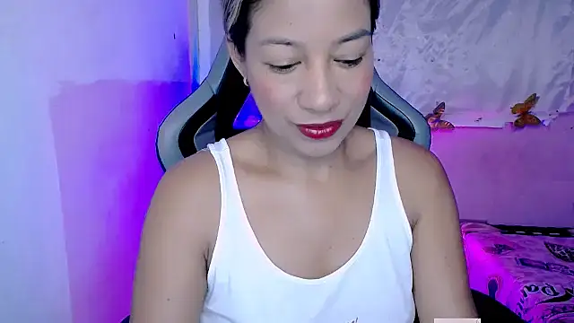 ninatiny online show from October 24, 10:22 am