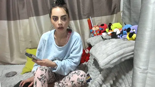 jessystarr online show from December 2, 11:00 pm