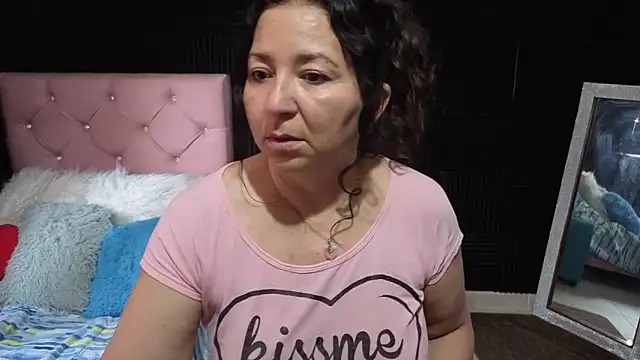 katifoxx online show from April 5, 4:26 pm