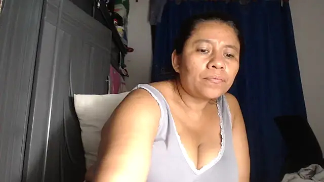 adrixxx38 online show from March 31, 2:24 am