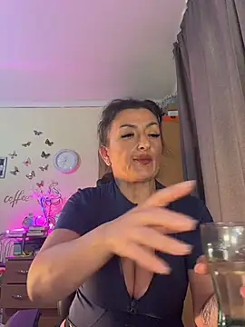 Snapshot of Hotangel75 chatting on June 17, 5:58 pm Hotangel75 online show from June 17, 5:58 pm