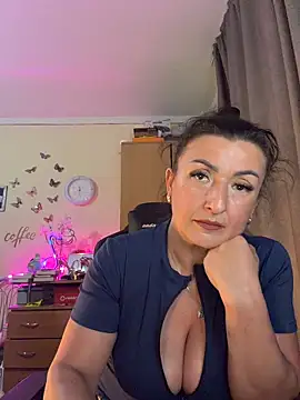 Snapshot of Hotangel75 chatting on June 21, 5:59 pm Hotangel75 online show from June 21, 5:59 pm