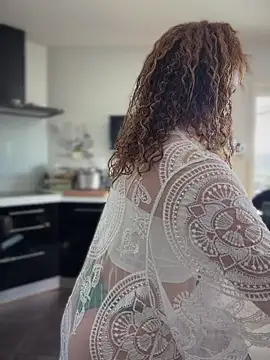 Clara-xoxo online show from February 26, 1:21 pm