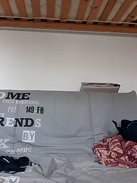 Snapshot of Lentbulant chatting on October 7, 3:53 pm Lentbulant online show from October 7, 3:53 pm