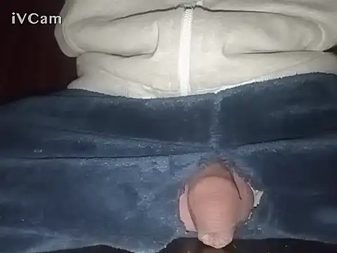 Snapshot of Bigdick666cm chatting on December 1, 5:24 pm Bigdick666cm online show from December 1, 5:24 pm