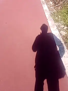 Snapshot of Bigdick666cm chatting on October 27, 6:01 pm Bigdick666cm online show from October 27, 6:01 pm