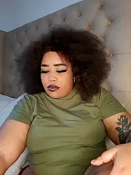 Snapshot of CAMMII_ chatting on December 9, 8:11 am CAMMII  online show from December 9, 8:11 am