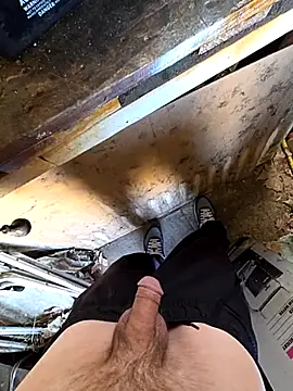 Snapshot of bighornycockup chatting on October 13, 3:50 am bighornycockup online show from October 13, 3:50 am