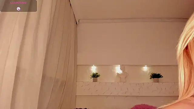 AshleyRoys online show from March 15, 10:55 pm