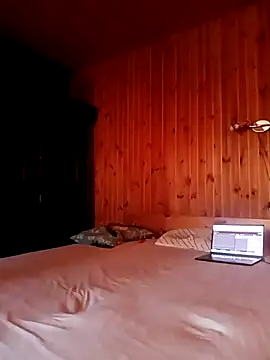 yatshen online show from February 10, 2:43 pm