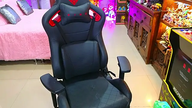 ambarEvans online show from February 5, 8:25 pm