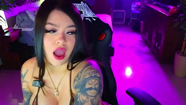 Snapshot of ambarEvans chatting on February 27, 1:16 am ambarEvans online show from February 27, 1:16 am