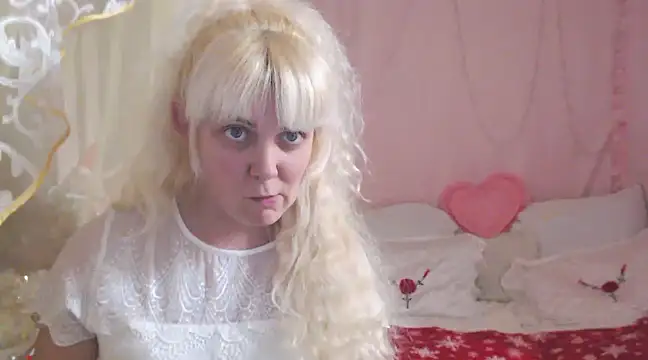 SunnySylvia online show from January 5, 4:06 pm