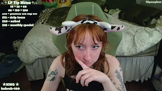 Snapshot of LilyMayBae chatting on March 21, 2:27 am LilyMayBae online show from March 21, 2:27 am