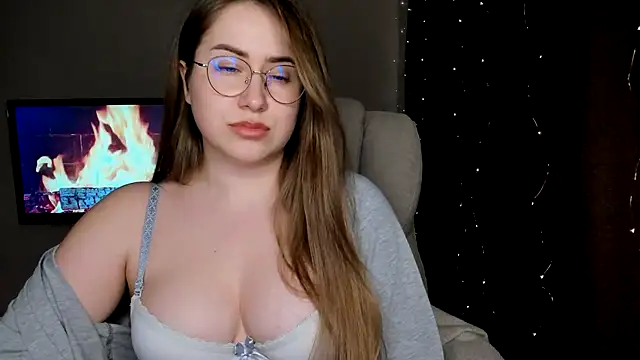 SeasonalSomeone online show from March 15, 3:06 pm