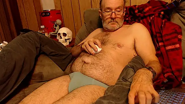 Snapshot of snickers1 chatting on November 7, 8:03 am snickers1 online show from November 7, 8:03 am