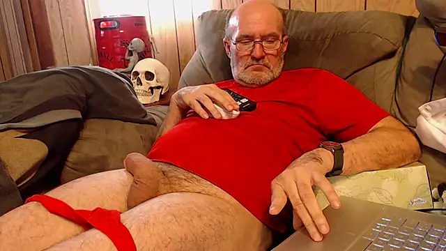 Snapshot of snickers1 chatting on November 13, 4:06 pm snickers1 online show from November 13, 4:06 pm