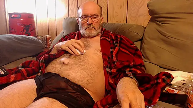 Snapshot of snickers1 chatting on February 26, 6:01 am snickers1 online show from February 26, 6:01 am