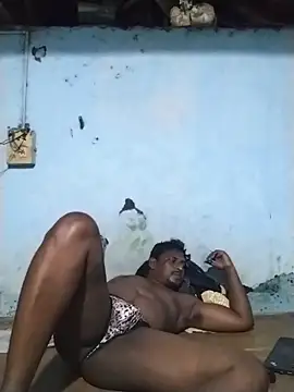 Snapshot of rohanhotguy chatting on April 6, 5:47 pm rohanhotguy online show from April 6, 5:47 pm