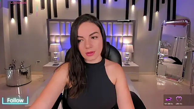 MorganHicks online show from December 3, 7:23 pm