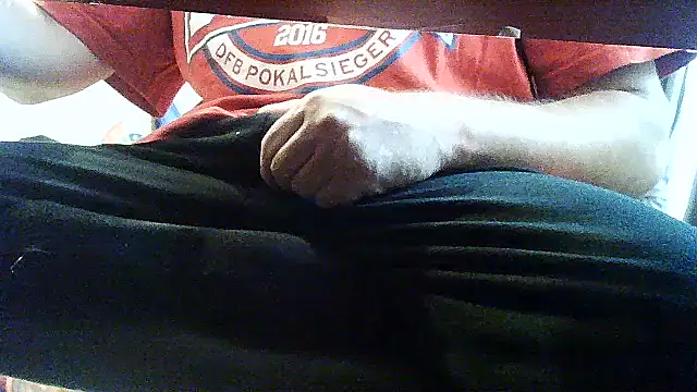 Snapshot of opreatiby chatting on October 31, 1:34 pm opreatiby online show from October 31, 1:34 pm