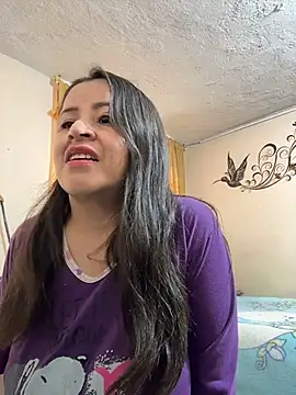 latinfemale online show from February 20, 9:37 pm