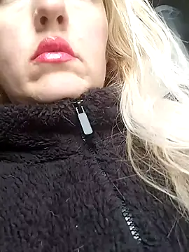 Snapshot of Mllesha74000 chatting on November 10, 3:11 pm Mllesha74000 online show from November 10, 3:11 pm