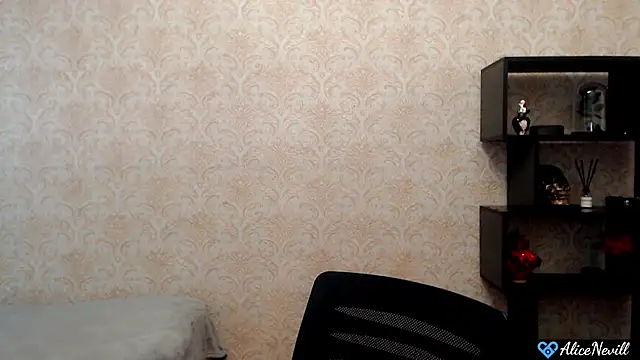 alicenevill online show from July 8, 1:15 pm