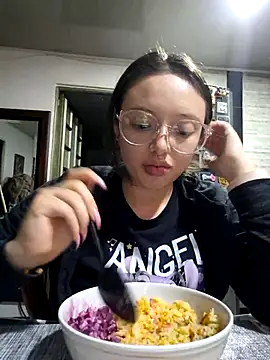 linda-schmidt online show from February 25, 11:25 pm