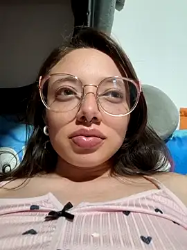 linda-schmidt online show from April 9, 1:49 am