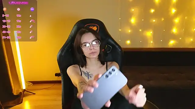 alyssa sweet online show from January 29, 4:15 am