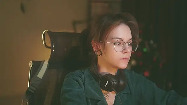 alyssa sweet online show from January 13, 6:40 am