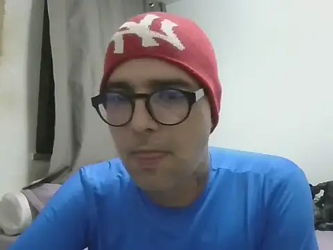 Snapshot of Brino-Nandes chatting on November 10, 4:33 am Brino-Nandes online show from November 10, 4:33 am