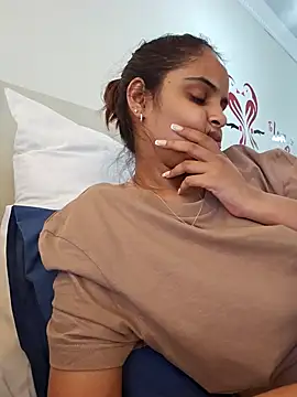 DirtySnowball69 online show from December 30, 1:25 pm