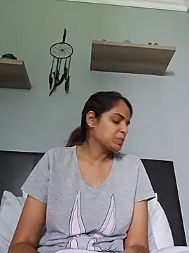 DirtySnowball69 online show from May 11, 7:36 am