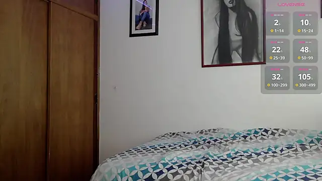 Snapshot of Honey_Aynur20 chatting on October 2, 7:21 pm Honey Aynur20 online show from October 2, 7:21 pm