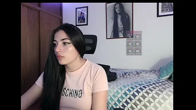 Snapshot of Honey_Aynur20 chatting on October 6, 7:22 pm Honey Aynur20 online show from October 6, 7:22 pm