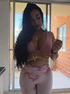 Snapshot of emma_andrew1 chatting on January 17, 3:50 pm emma andrew1 online show from January 17, 3:50 pm