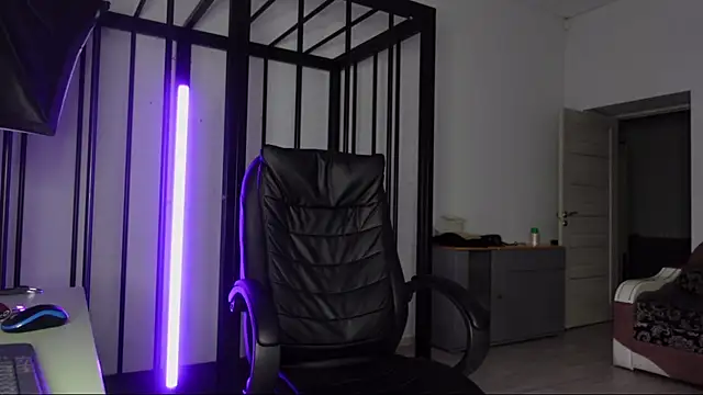 Snapshot of Tommy_Burnz chatting on March 4, 2:38 am Tommy Burnz online show from March 4, 2:38 am