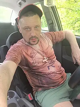 DanielOhCool online show from May 21, 11:28 am