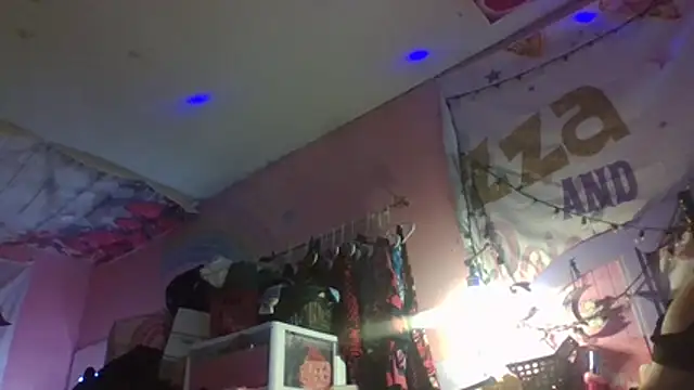 Snapshot of PinkyMarie0729 chatting on August 6, 3:58 pm PinkyMarie0729 online show from August 6, 3:58 pm