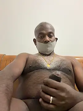 Snapshot of strongguyindia chatting on January 31, 8:18 pm strongguyindia online show from January 31, 8:18 pm