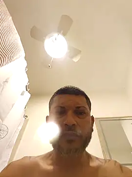 tropikboy online show from April 9, 9:47 am