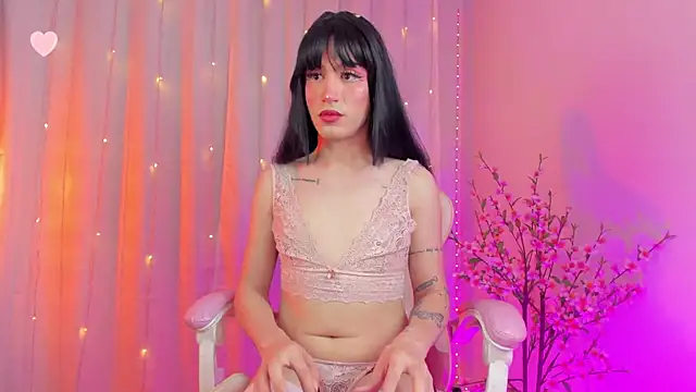 rosseblondee online show from November 4, 9:36 pm