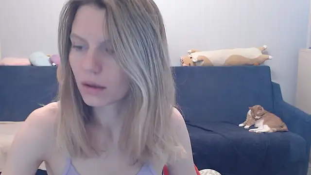 Snapshot of night_is_dark chatting on April 5, 5:32 pm night is dark online show from April 5, 5:32 pm