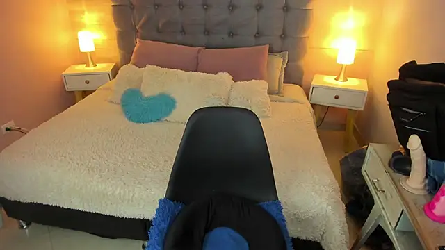  Abril W online show from April 11, 11:20 pm