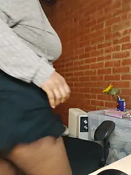 Lilybanx online show from April 22, 8:54 pm