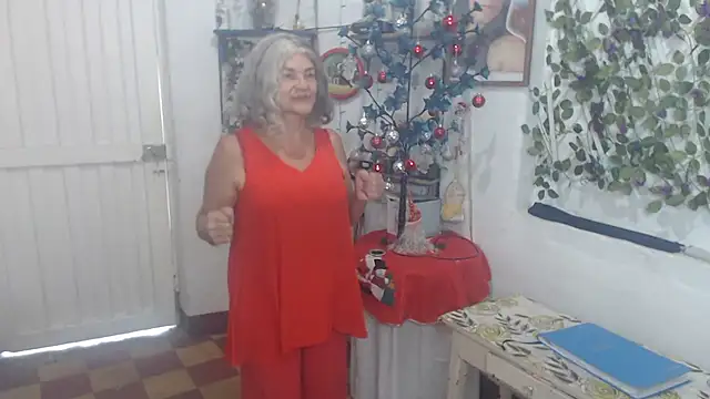 FunnyGrandma online show from December 15, 9:19 pm