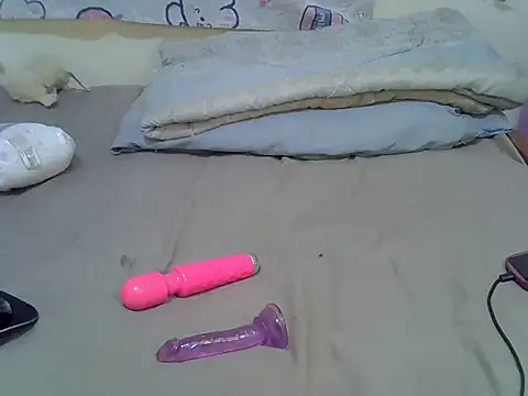 Snapshot of Hotbabe2345 chatting on May 6, 9:36 am Hotbabe2345 online show from May 6, 9:36 am